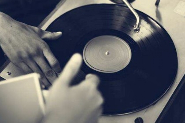 海南師范大學(xué)音樂(lè)學(xué)院